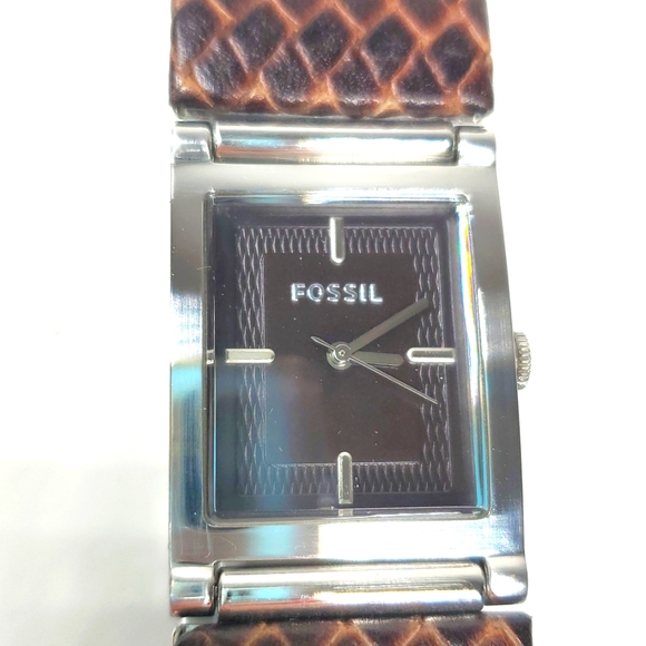 Fossil ES2311 Black Dial with Silver Case and Brown Leather Strap Watch - Picture 8 of 15